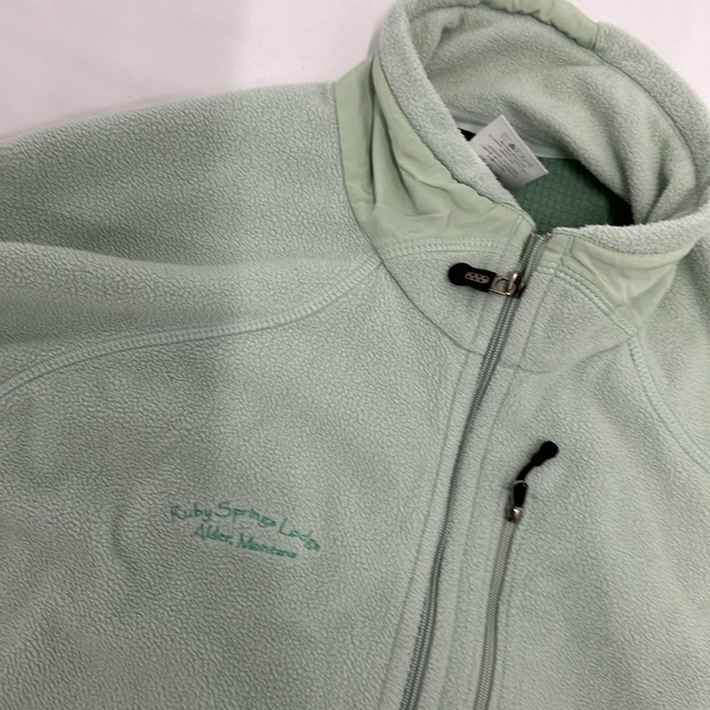 Patagonia Women's Lightweight R4® Jacket - Picture 6 of 8